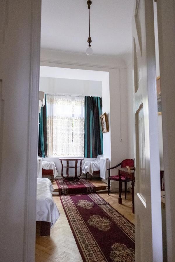 Gutsa Artists Mini-Hotel Tbilisi Eksteriør billede