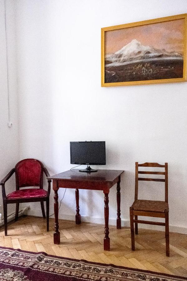 Gutsa Artists Mini-Hotel Tbilisi Eksteriør billede