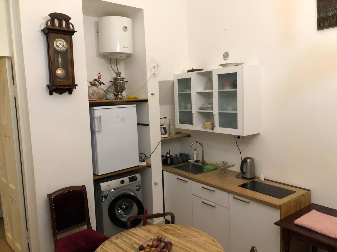 Gutsa Artists Mini-Hotel Tbilisi Eksteriør billede