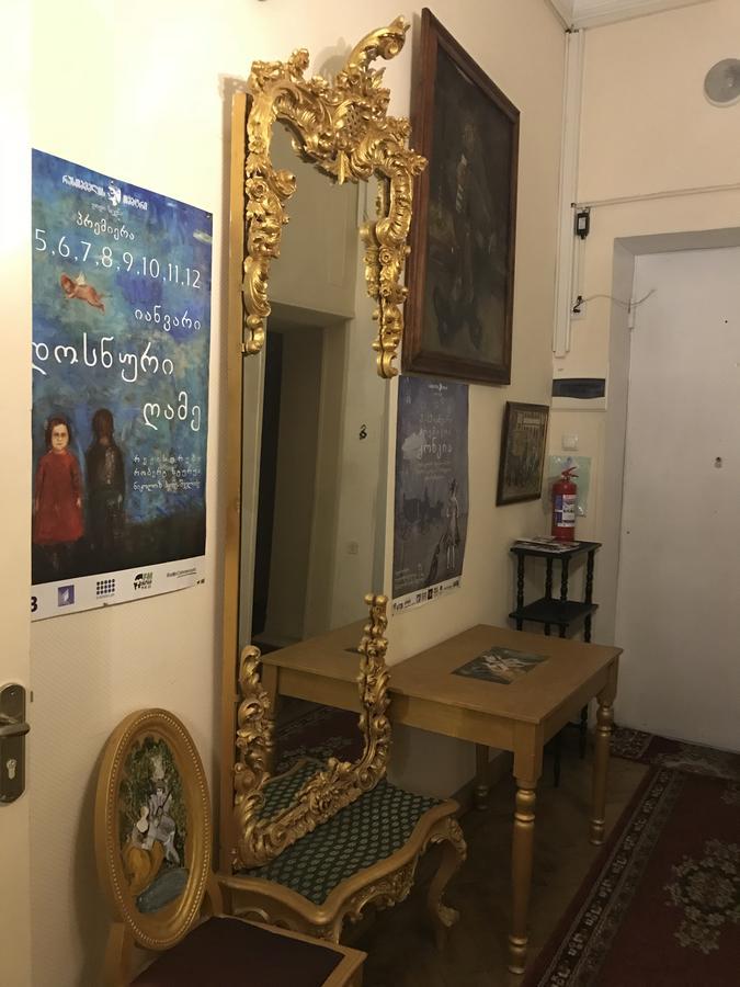 Gutsa Artists Mini-Hotel Tbilisi Eksteriør billede
