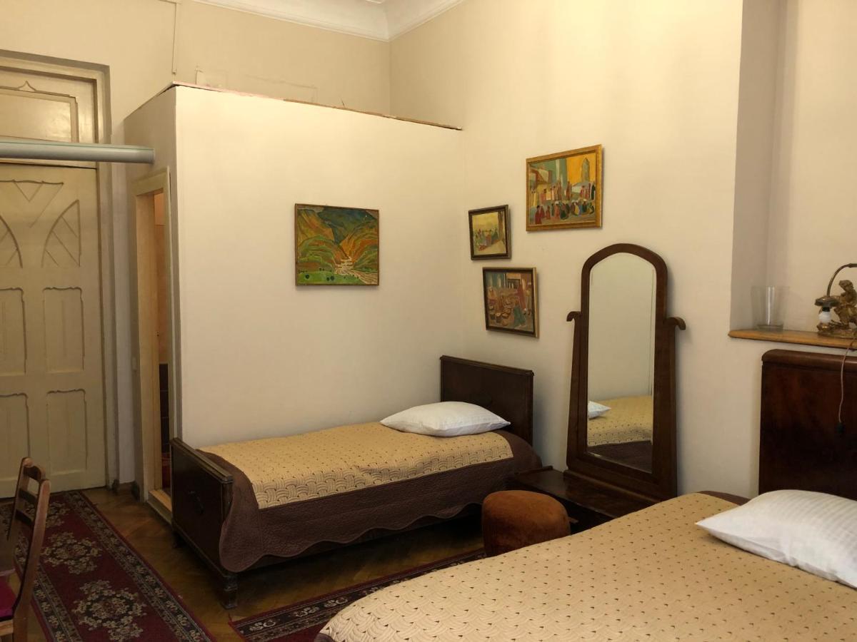 Gutsa Artists Mini-Hotel Tbilisi Eksteriør billede